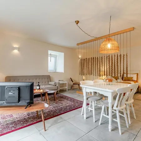 Hostwise - Elegant & Modern Appartement